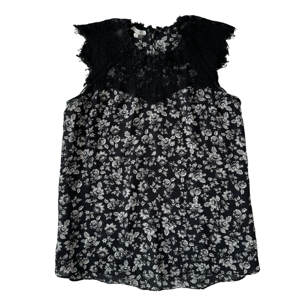 Maurice’s Floral Lace‎ High Neck Top Sz Medium